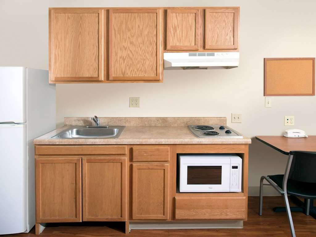 Extended Stay America Select Suites - Wichita - South Habitación foto