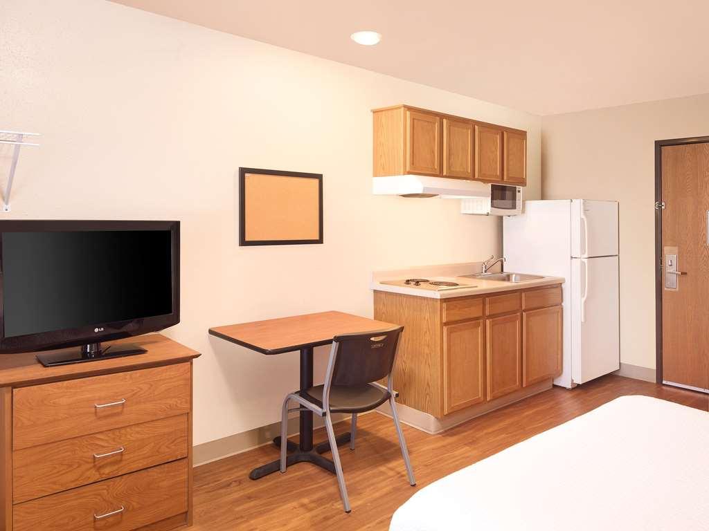 Extended Stay America Select Suites - Wichita - South Habitación foto