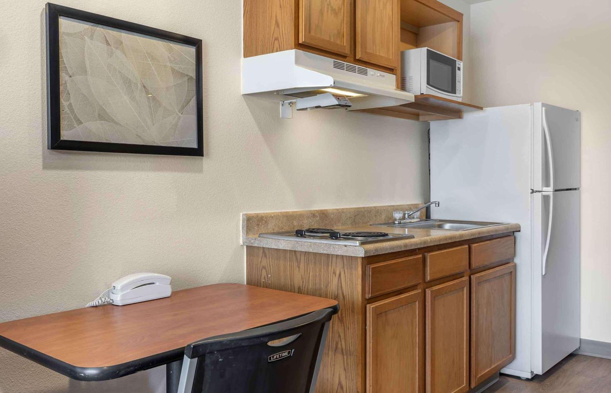Extended Stay America Select Suites - Wichita - South Exterior foto